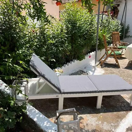 Traditional In Mauromati בית נופש