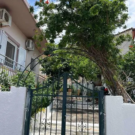 בית נופש Traditional In Mauromati *