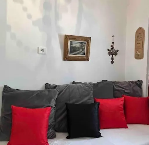 펜션 Traditional In Mauromati *